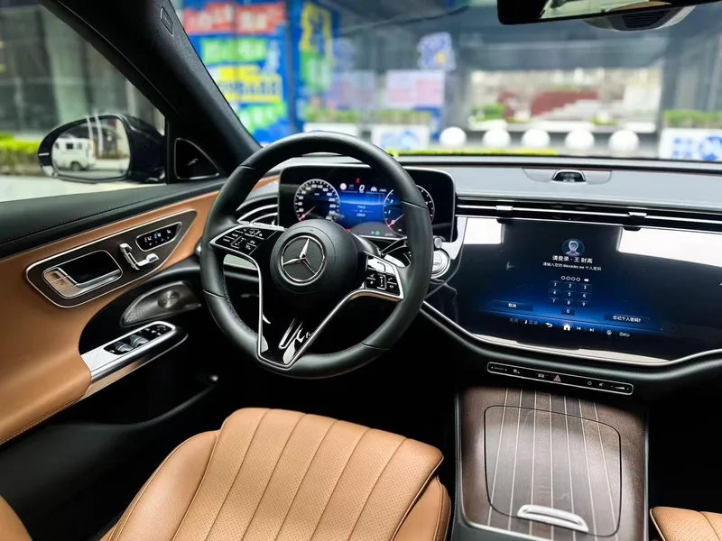 Mercedes-Benz E-Class 2025 Restyling E 300 L Luxury type Passenger car interior photo 9