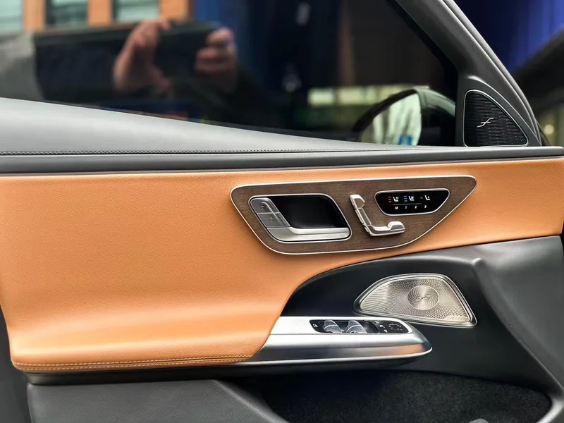 Mercedes-Benz E-Class 2025 Restyling E 300 L Luxury type Passenger car interior photo 10