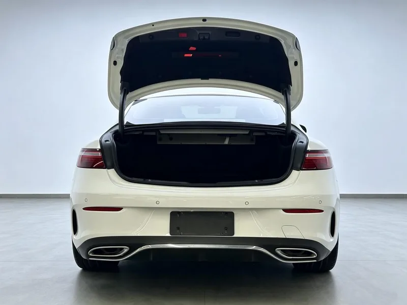 Mercedes-Benz E-Class (Imported) 2023 E 260 Coupé extérieur photo 10