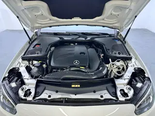 Mercedes-Benz E-Class (Imported) 2023 E 260 Coupé intérieur photo 11