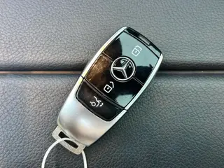Mercedes-Benz E-Class (Imported) 2023 E 260 Coupé intérieur photo 14
