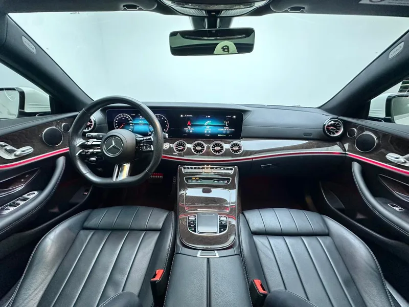 Mercedes-Benz E-Class (Imported) 2023 E 260 Coupé intérieur photo 15
