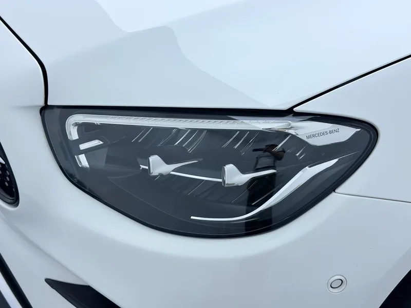 Mercedes-Benz E-Class (Imported) 2023 E 260 Coupé intérieur photo 18