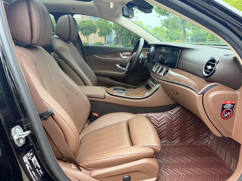 Mercedes-Benz E-Class 2022 Second change E 300 L Luxury type Passenger car exterior photo 10