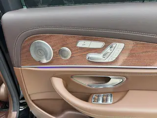 Mercedes-Benz E-Class 2022 Second change E 300 L Luxury type Passenger car interior photo 12