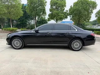 Mercedes-Benz E-Class 2022 Second change E 300 L Luxury type Passenger car interior photo 16