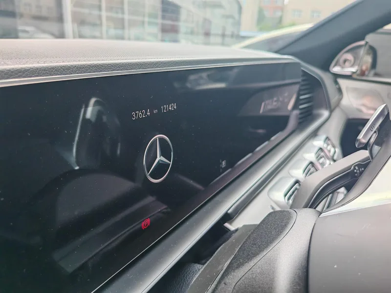 Mercedes-Benz GLE Coupe 2022 GLE 450 4MATIC Coupé SUV Estilo de moda interior foto 9