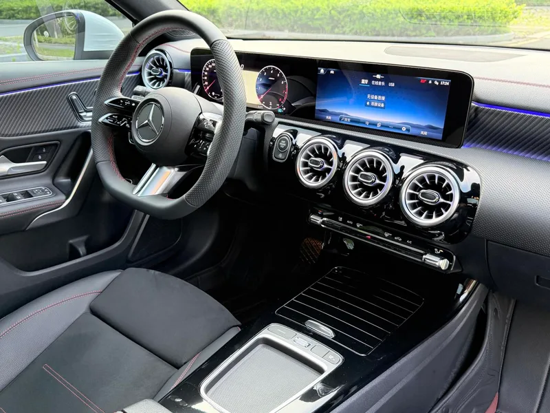 Mercedes-Benz A-Class 2024 A 200 L Fashion Edition interior photo 11