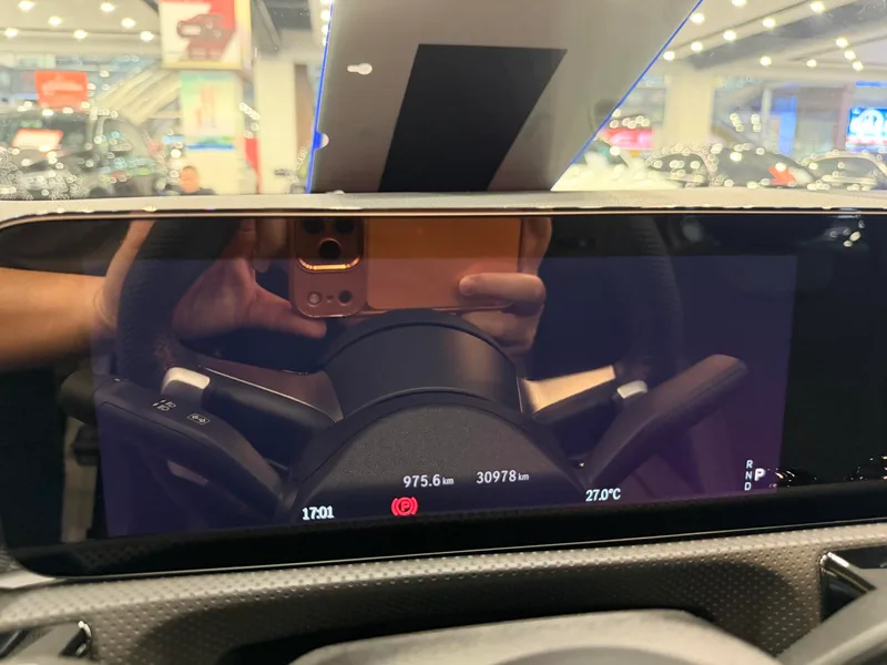 Mercedes-Benz A-Class 2024 A 200 L Fashion Edition interior photo 16