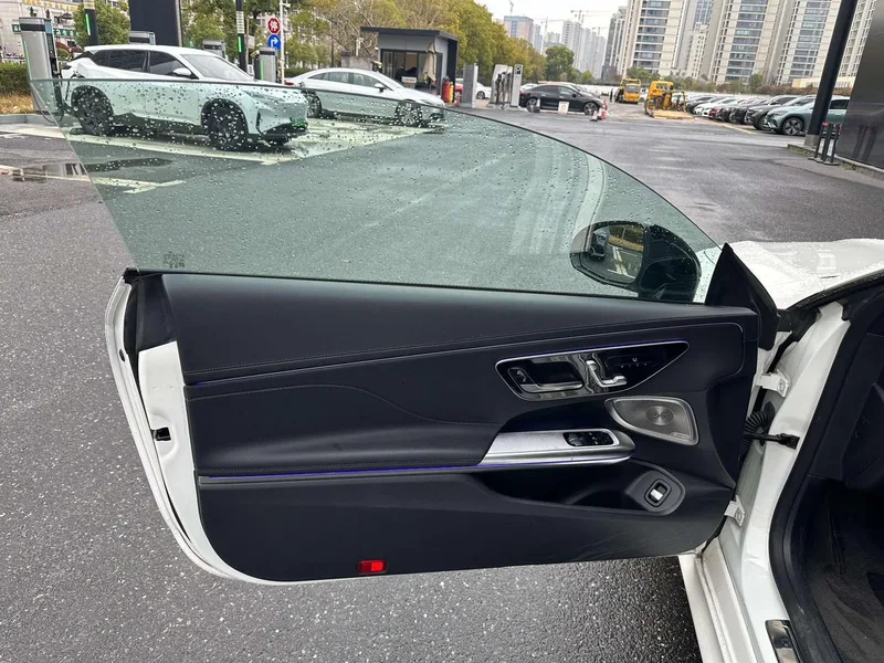 Mercedes-Benz CLE 2024 CLE 300 4MATIC Dynamic coupe interior photo 16