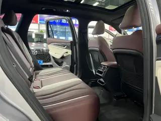 Geely Monjaro 2021 2.0TD DCT EVO Tipo noble con tracción en dos ruedas interior foto 8 Geely Monjaro 2021 2.0TD DCT EVO Tipo noble con tracción en dos ruedas interior foto 8