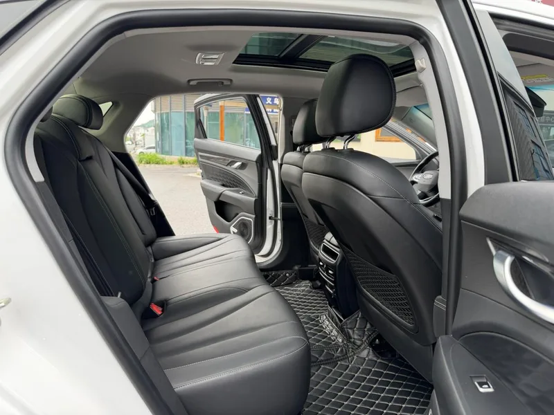 Geely Borui 2021 1.8T Versión piloto interior foto 8 Geely Borui 2021 1.8T Versión piloto interior foto 8