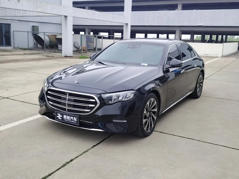 Mercedes-Benz E-Class 2024 E 300 L Fashionable Passenger car exterior photo 1 Mercedes-Benz E-Class 2024 E 300 L Fashionable Passenger car exterior photo 1