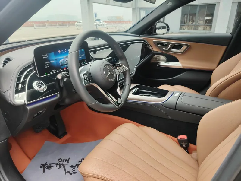 Mercedes-Benz E-Class 2024 E 300 L Fashionable Passenger car interior photo 8 Mercedes-Benz E-Class 2024 E 300 L Fashionable Passenger car interior photo 8