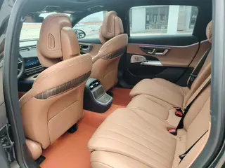 Mercedes-Benz E-Class 2024 E 300 L Fashionable Passenger car interior photo 9 Mercedes-Benz E-Class 2024 E 300 L Fashionable Passenger car interior photo 9