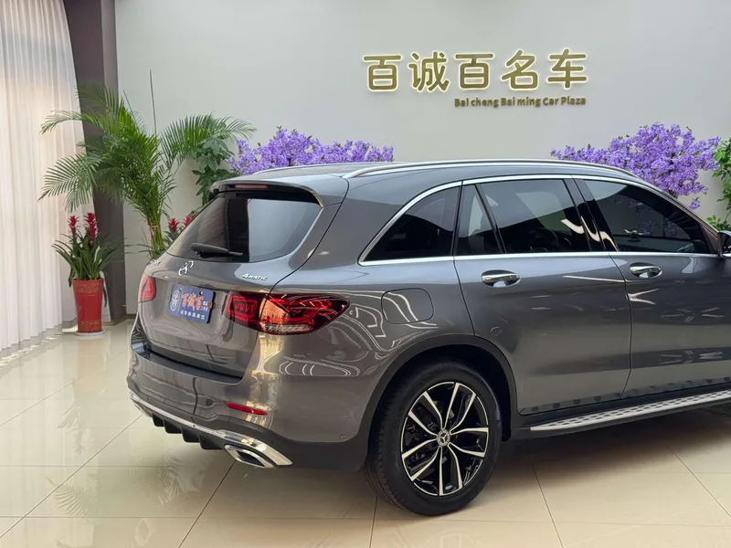 Mercedes-Benz GLC 2021 GLC 260 L 4MATIC Luxury type exterior photo 6 Mercedes-Benz GLC 2021 GLC 260 L 4MATIC Luxury type exterior photo 6