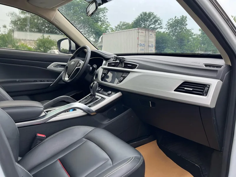 Geely Boyue 2018 Versión deportiva 1.8TD Tipo Zhizun con tracción automática en dos ruedas exterior foto 6
