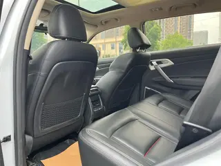 Geely Boyue 2018 Versión deportiva 1.8TD Tipo Zhizun con tracción automática en dos ruedas interior foto 8