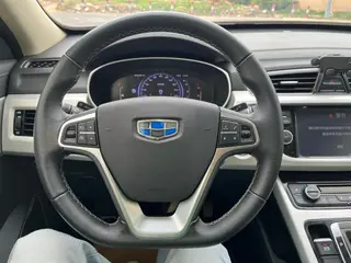 Geely Boyue 2018 Versión deportiva 1.8TD Tipo Zhizun con tracción automática en dos ruedas interior foto 10