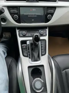Geely Boyue 2018 Versión deportiva 1.8TD Tipo Zhizun con tracción automática en dos ruedas interior foto 11