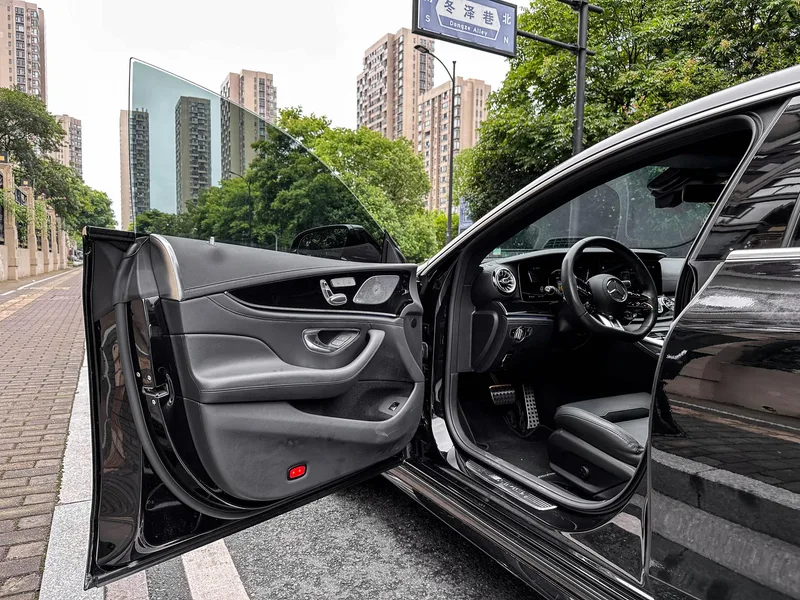 Mercedes-Benz AMG GT 2023 AMG GT 50 Voiture de sport à quatre portes intérieur photo 12