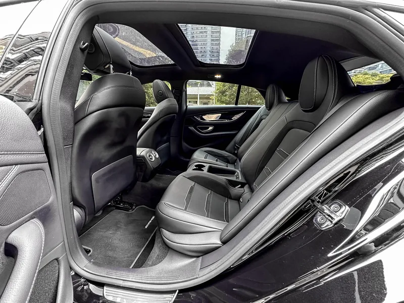 Mercedes-Benz AMG GT 2023 AMG GT 50 Voiture de sport à quatre portes intérieur photo 15