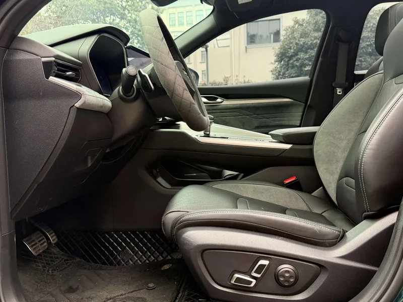Geely Preface 2023 2.0T Only this turquoise version interior photo 12 Geely Preface 2023 2.0T Only this turquoise version interior photo 12