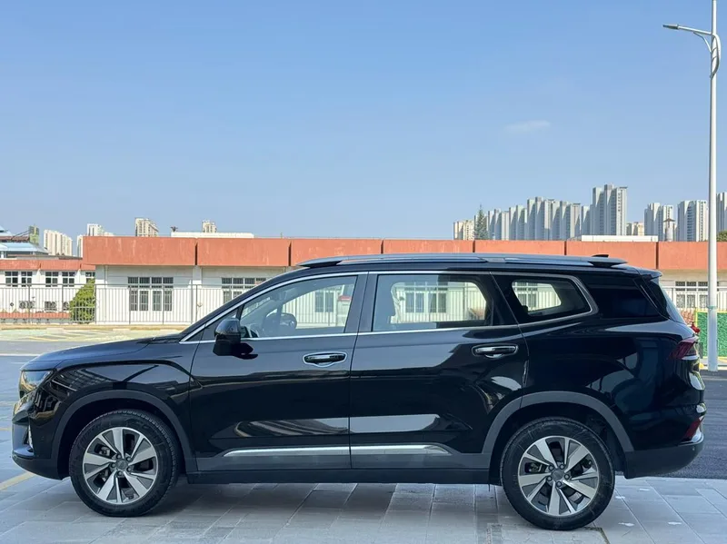 Geely Okavango 2020 1.8TD DCT Modèle phare extérieur photo 5 Geely Okavango 2020 1.8TD DCT Modèle phare extérieur photo 5