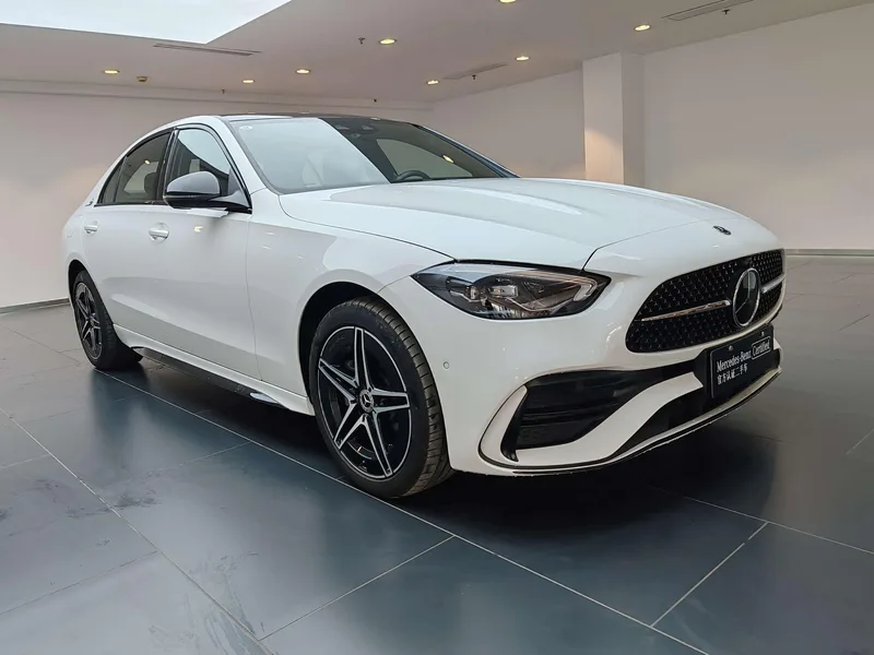 Mercedes-Benz C-Class 2024 Restyling C 260 L Hao Night Sports Edition exterior photo 2