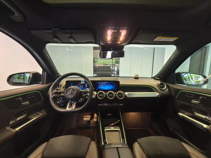 Mercedes-Benz GLB AMG 2024 AMG GLB 35 4MATIC interior photo 10