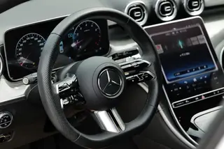 Mercedes-Benz C-Class 2024 C 260 L Edición deportiva Haoye interior foto 6 Mercedes-Benz C-Class 2024 C 260 L Edición deportiva Haoye interior foto 6
