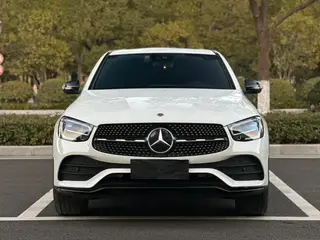 Mercedes-Benz GLC Coupe 2023 GLC 300 4MATIC coupe SUV exterior photo 3 Mercedes-Benz GLC Coupe 2023 GLC 300 4MATIC coupe SUV exterior photo 3