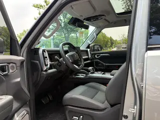 Jetour T2 2024 2.0TD Four-wheel drive Time travel PRO Entertainment Edition exterior photo 4