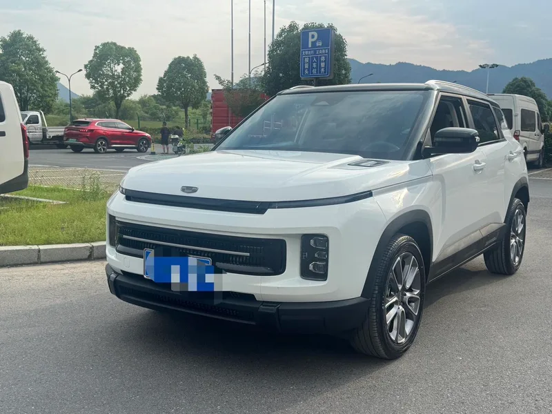 Geely ICON 2025 1.5TD Edición Linglong Jinxi exterior foto 1 Geely ICON 2025 1.5TD Edición Linglong Jinxi exterior foto 1