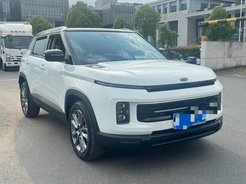 Geely ICON 2025 1.5TD Edición Linglong Jinxi exterior foto 2 Geely ICON 2025 1.5TD Edición Linglong Jinxi exterior foto 2