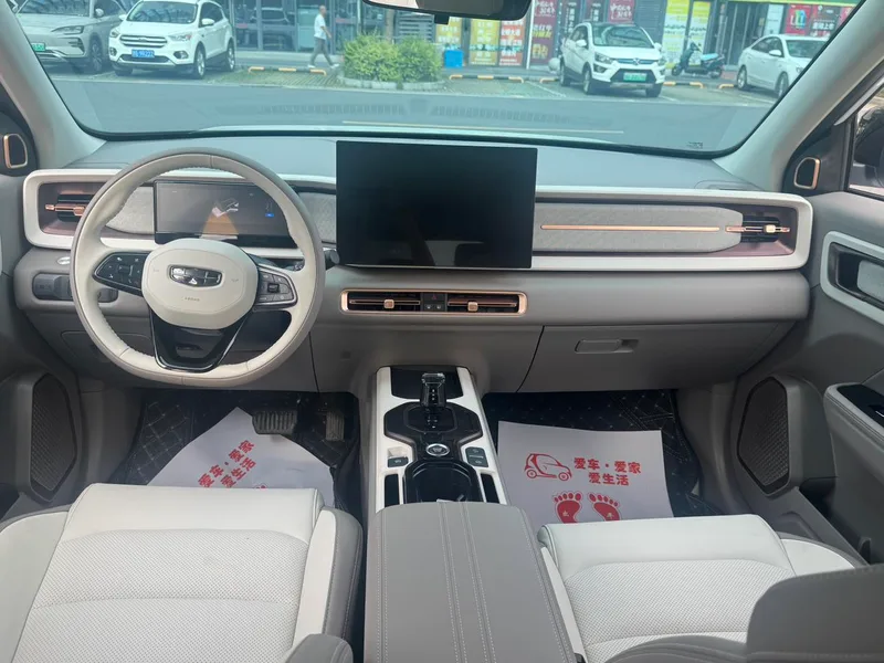 Geely ICON 2025 1.5TD Edición Linglong Jinxi interior foto 8 Geely ICON 2025 1.5TD Edición Linglong Jinxi interior foto 8