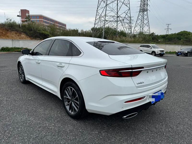Geely Preface 2021 2.0T Luxury type exterior photo 4 Geely Preface 2021 2.0T Luxury type exterior photo 4