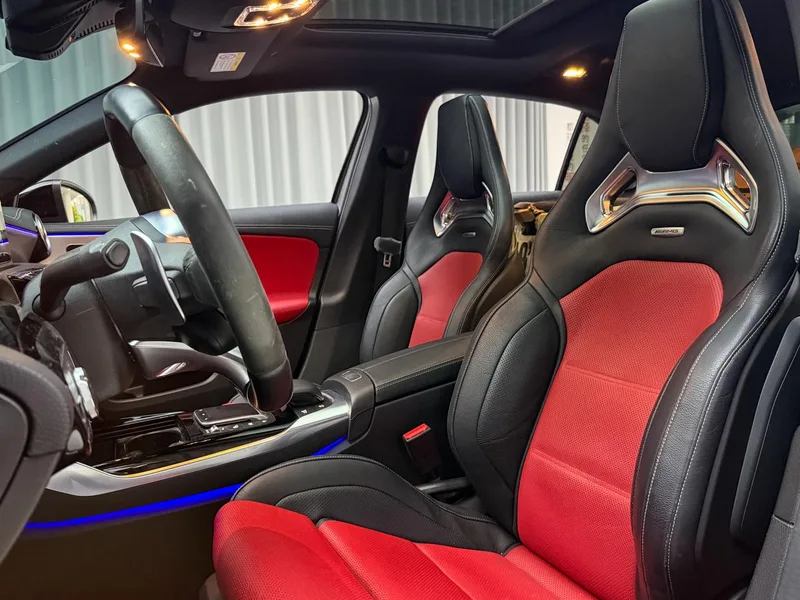 Mercedes-Benz Mercedes-AMG A-Class 2020 Модификация AMG A 45 4MATIC интерьер фото 12 Mercedes-Benz Mercedes-AMG A-Class 2020 Модификация AMG A 45 4MATIC интерьер фото 12