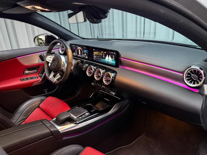 Mercedes-Benz Mercedes-AMG A-Class 2020 Модификация AMG A 45 4MATIC интерьер фото 14 Mercedes-Benz Mercedes-AMG A-Class 2020 Модификация AMG A 45 4MATIC интерьер фото 14