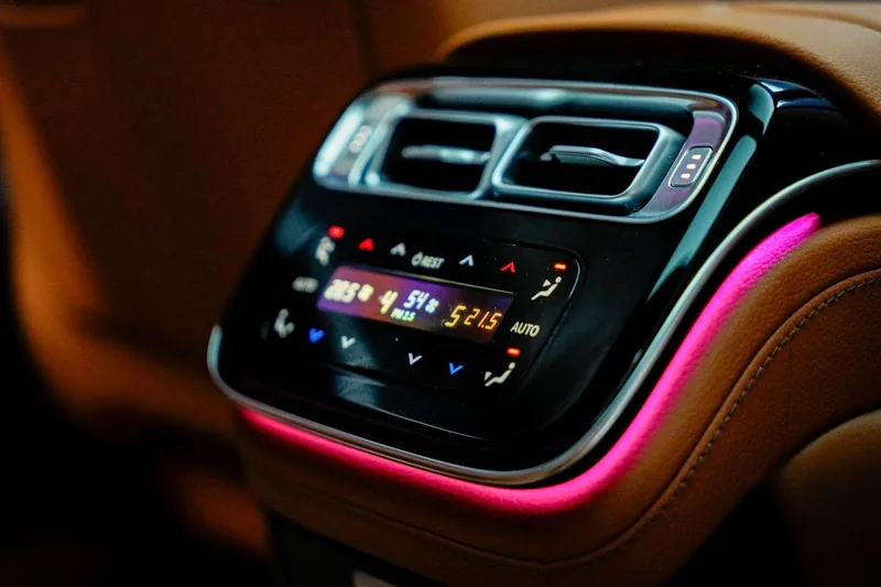 Mercedes-Benz S-Class 2023 S 400 L Type de luxe intérieur photo 6