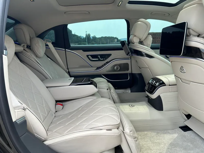 Mercedes-Benz Mercedes-Maybach S-Class 2025 Restyling S 480 4MATIC interior photo 13 Mercedes-Benz Mercedes-Maybach S-Class 2025 Restyling S 480 4MATIC interior photo 13