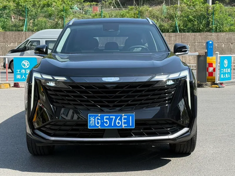 Geely Boyue L 2024 1.5TD DCT Version de luxe extérieur photo 2 Geely Boyue L 2024 1.5TD DCT Version de luxe extérieur photo 2