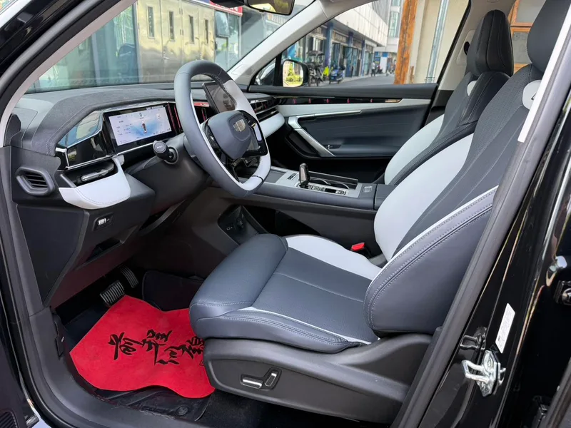 Geely Boyue L 2024 1.5TD DCT Version de luxe extérieur photo 7 Geely Boyue L 2024 1.5TD DCT Version de luxe extérieur photo 7