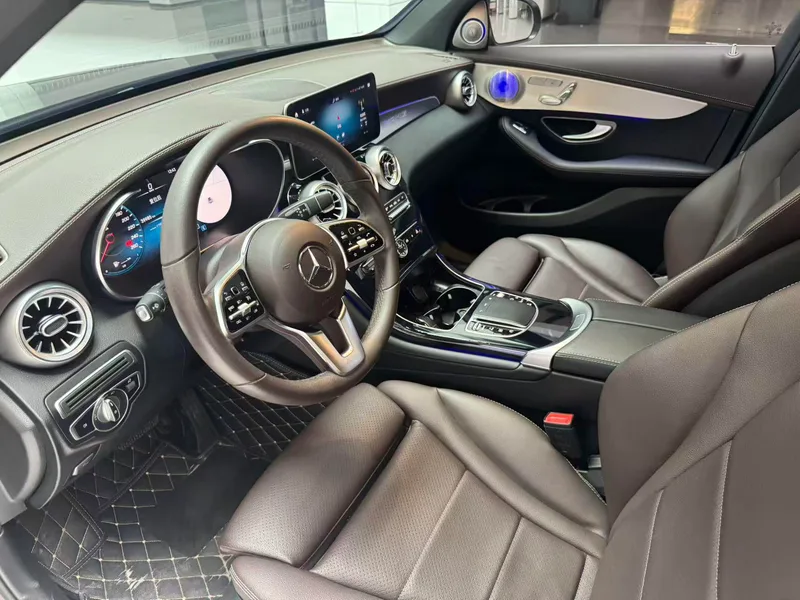 Mercedes-Benz GLC 2022 Mise à jour GLC 260 L 4MATIC Type dynamique intérieur photo 11 Mercedes-Benz GLC 2022 Mise à jour GLC 260 L 4MATIC Type dynamique intérieur photo 11