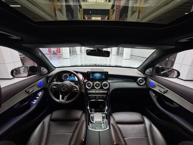 Mercedes-Benz GLC 2022 Mise à jour GLC 260 L 4MATIC Type dynamique intérieur photo 14 Mercedes-Benz GLC 2022 Mise à jour GLC 260 L 4MATIC Type dynamique intérieur photo 14