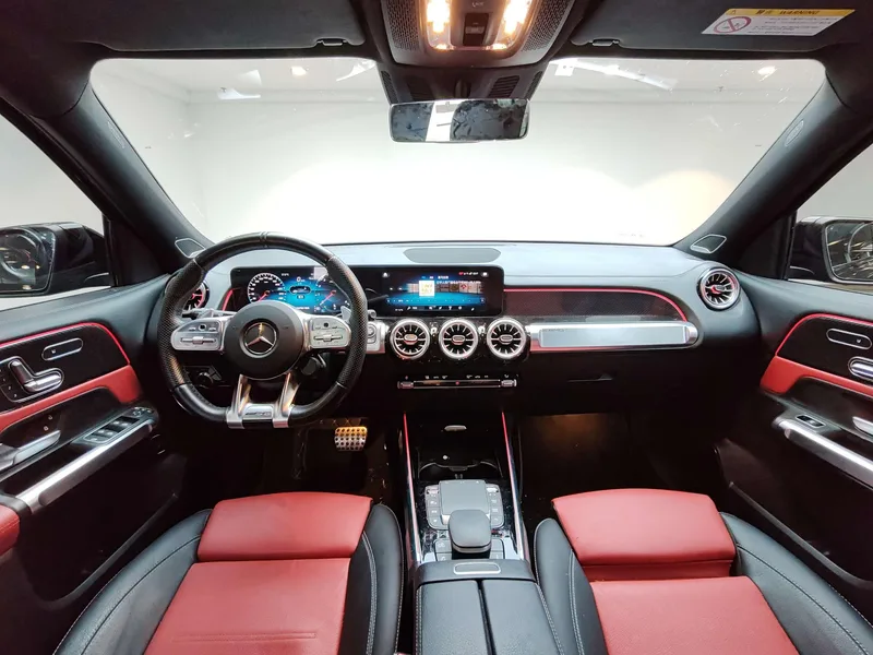Mercedes-Benz GLB AMG 2021 AMG GLB 35 4MATIC interior photo 11