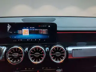 Mercedes-Benz GLB AMG 2021 AMG GLB 35 4MATIC interior photo 12