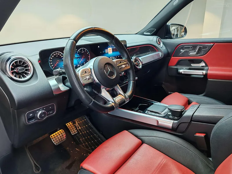 Mercedes-Benz GLB AMG 2021 AMG GLB 35 4MATIC interior photo 16