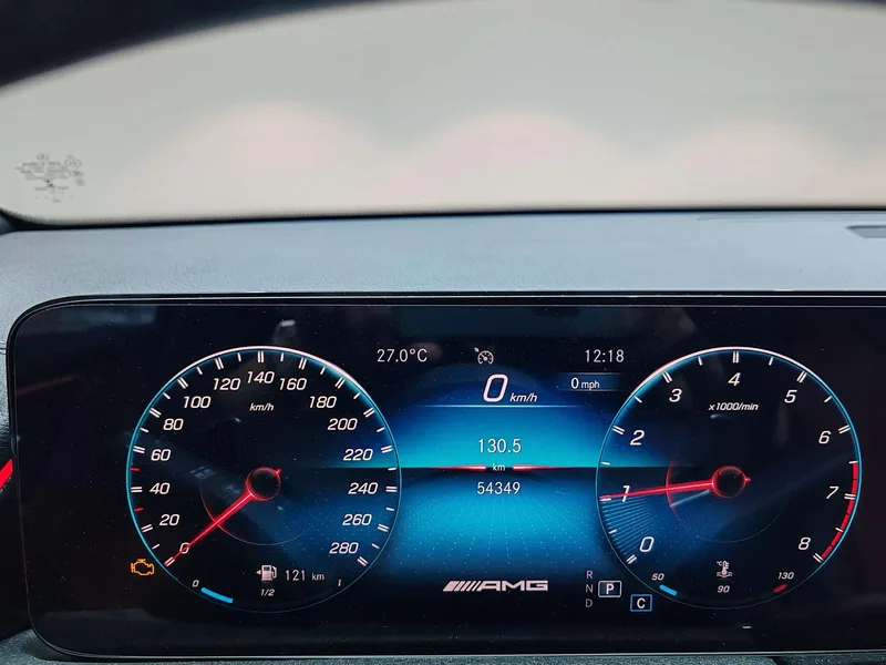 Mercedes-Benz GLB AMG 2021 AMG GLB 35 4MATIC interior photo 19