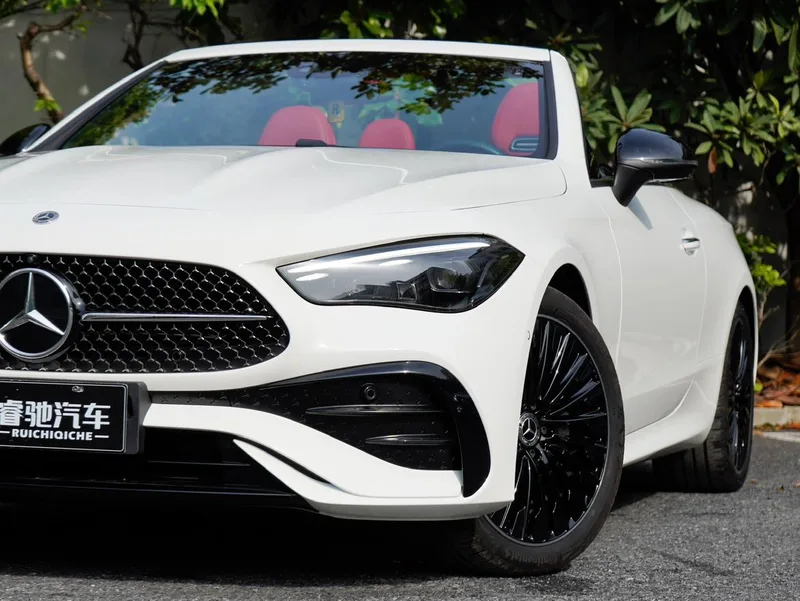 Mercedes-Benz CLE 2024 CLE 300 4MATIC Coupé convertible exterior foto 7 Mercedes-Benz CLE 2024 CLE 300 4MATIC Coupé convertible exterior foto 7